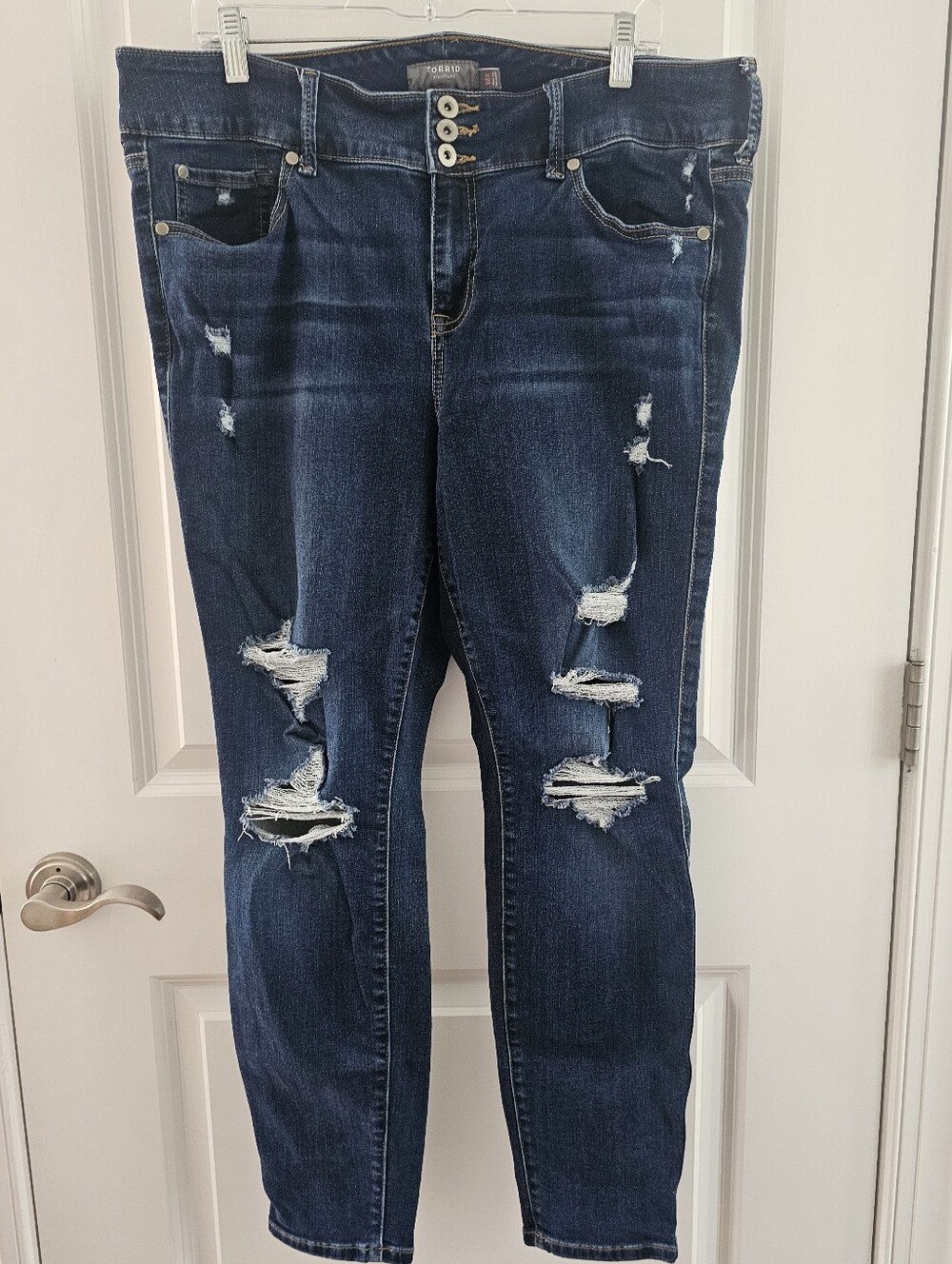 TORRID Super Soft Womens Denim Jeggings, Jeans